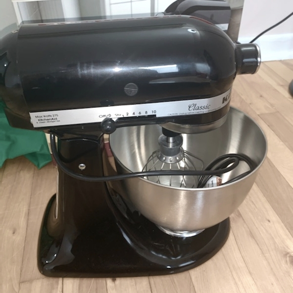 Kitchen Aid Stand Mixer - Picture 1 of 1